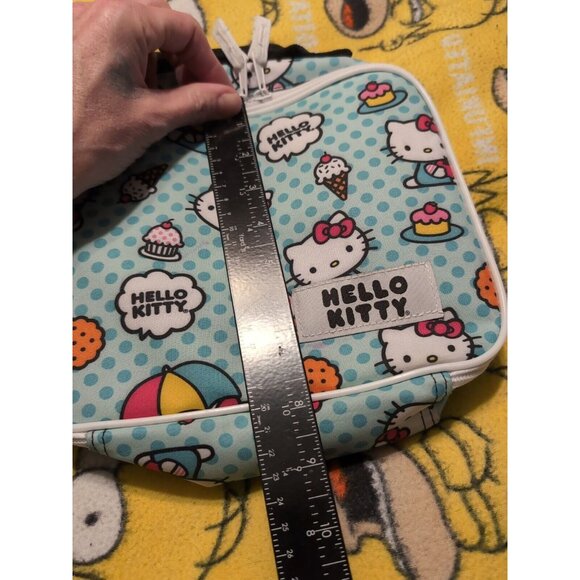 Hello Kitty Canvas Zip Around Graphic Lunch Box - Picture 9 of 9